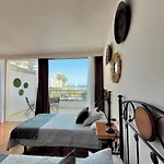 Ocean Surf Studio By Tor