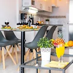 1314 Fabulous 2 Bedroom Accommodation Roof Terrace