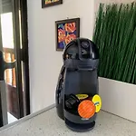 Luminoso Y Elegante, Piscinas Y Pistas De Padel